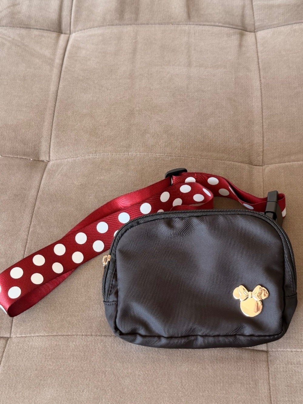 GUC - Bioworld Disney Minnie Mouse Belt Bag